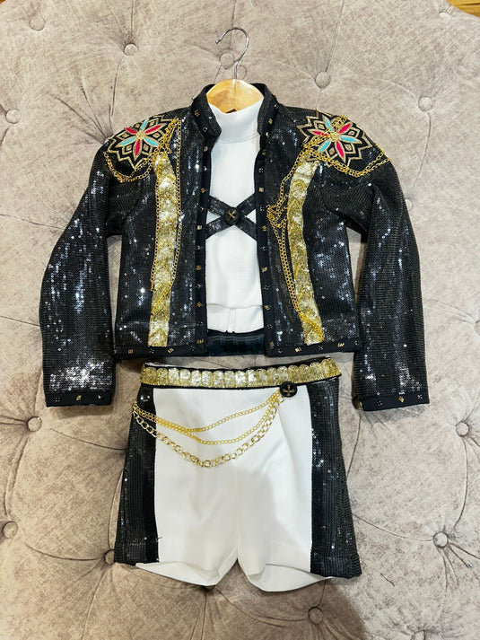 K Pop Demon Hunter Theme Outfit