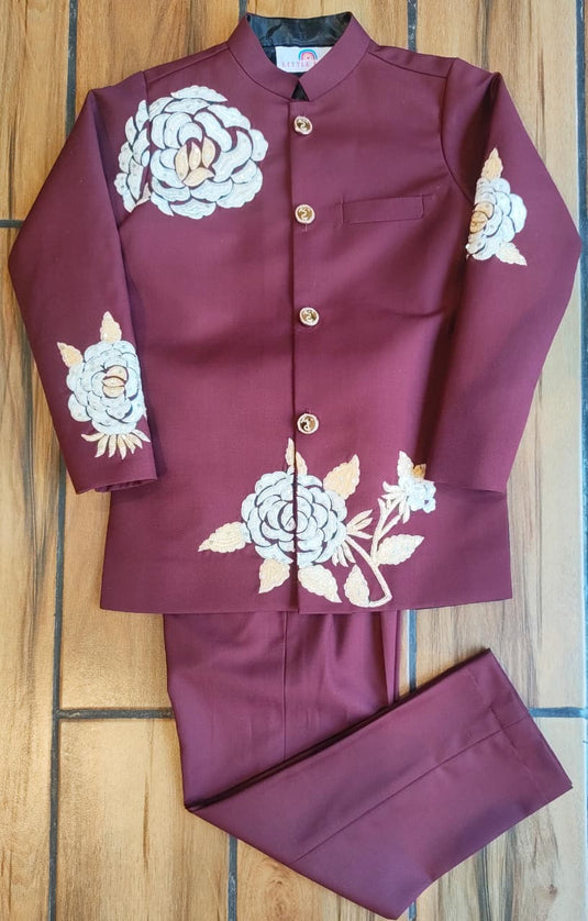 Maroon Floral Threadwork Bandhgala Set With Trouser