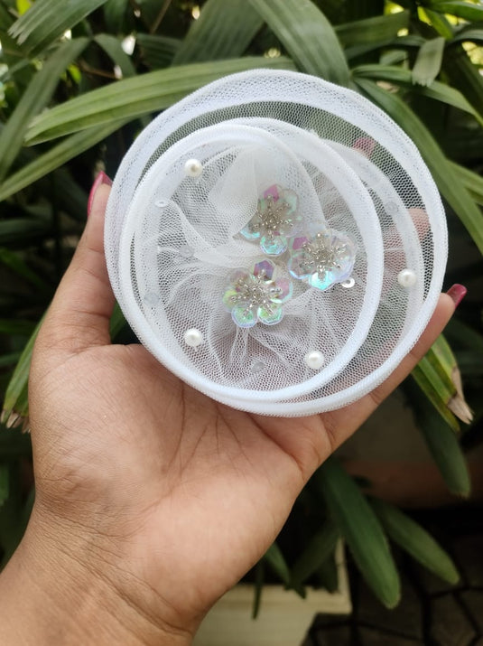 Floral Twisted Clip With sequins And Pearls