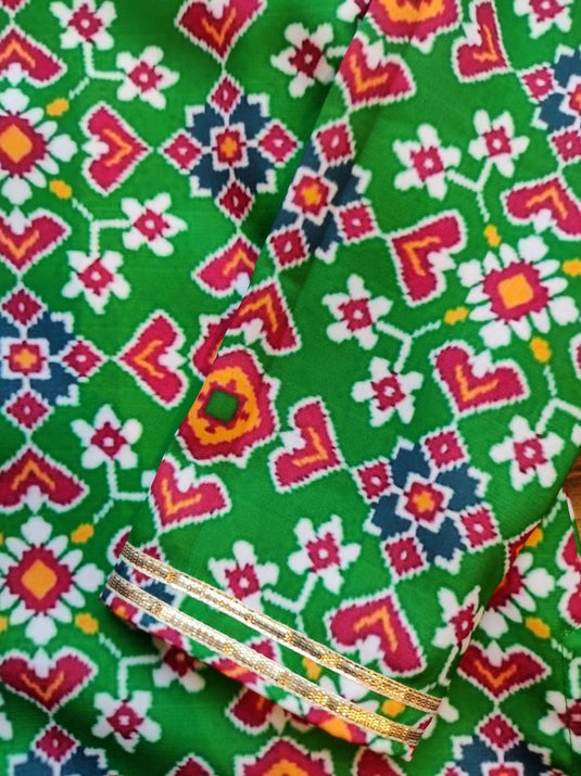 Green Patola Kurta Set With Pant