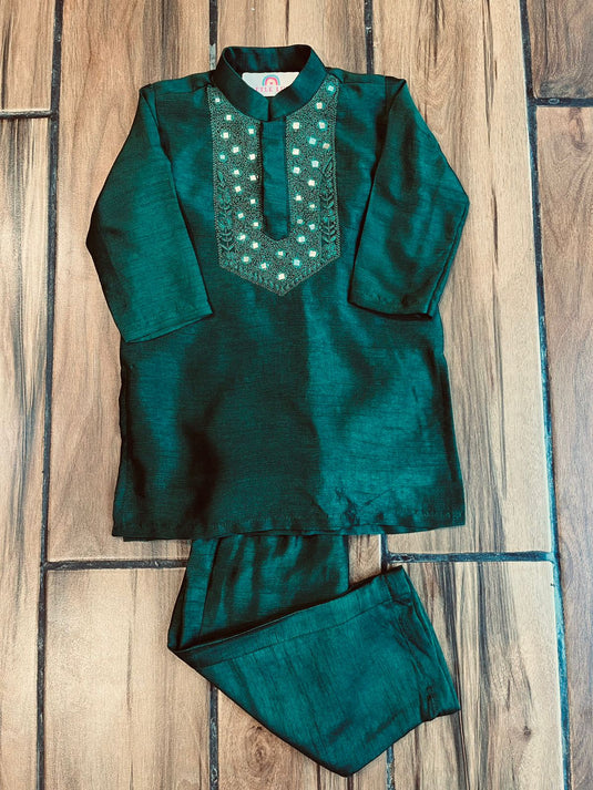 Green Mirrorwork Kurta Set With Pant