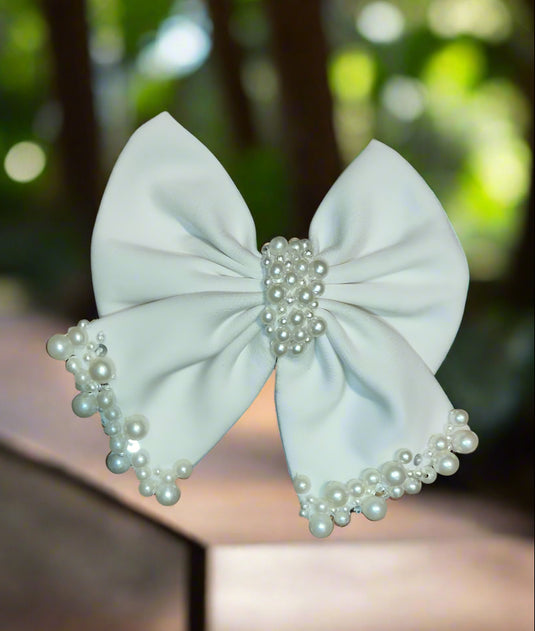Pearl Bow Embellished Clip